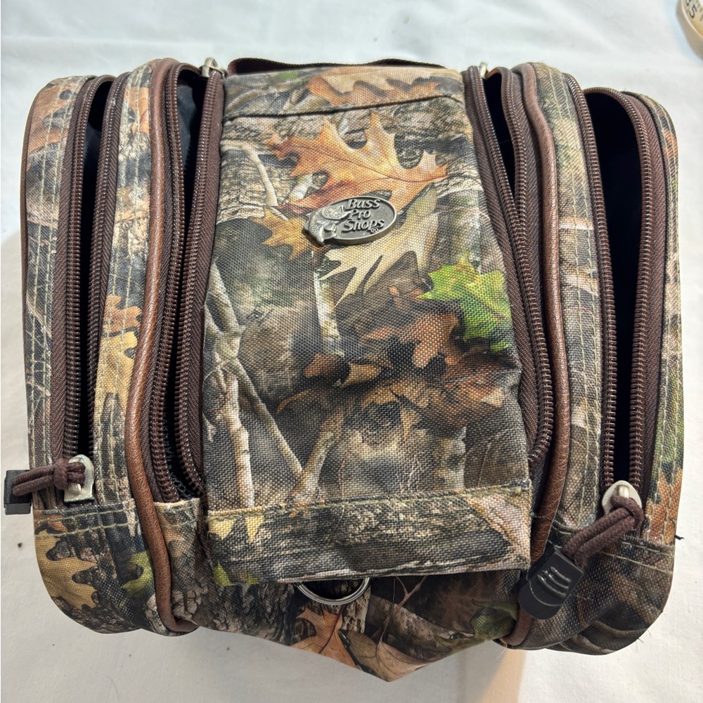 Bass Pro Shops Camo Men's Utility/Toiletries Bag - Realtree Camouflage